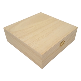 Wooden box 19.4x19.4x4.5cm